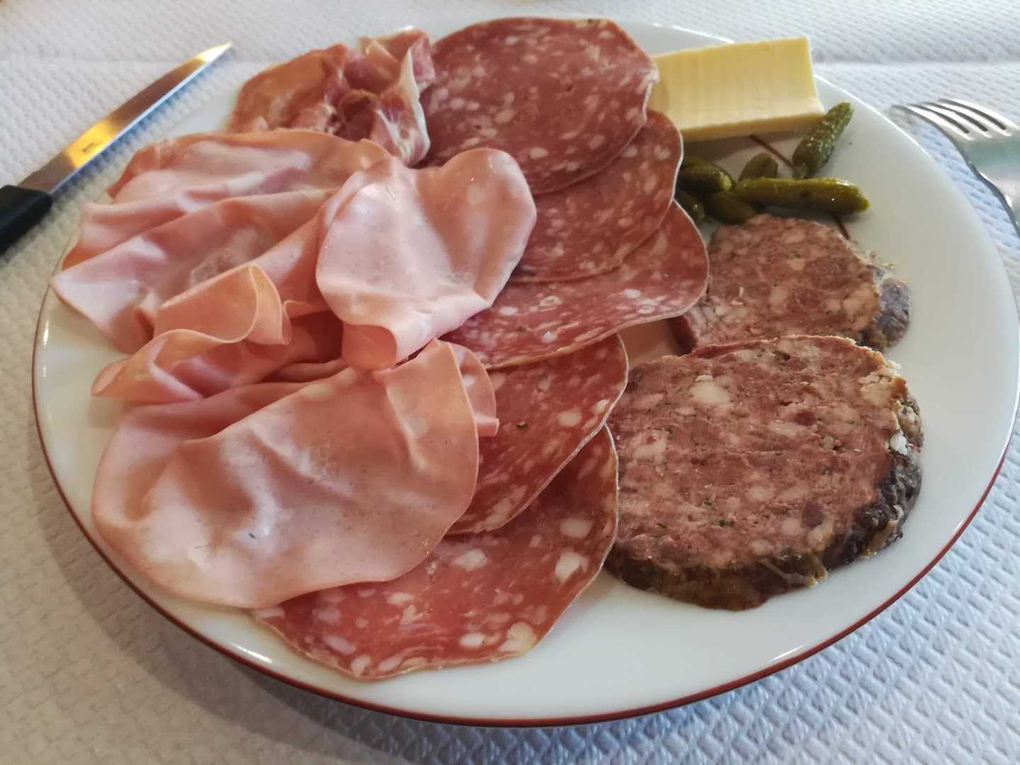 Assiette de charcuteries